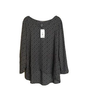 NWT Chelsea & Theodore Women's XXL Polyester Long-Sleeve Geo Top